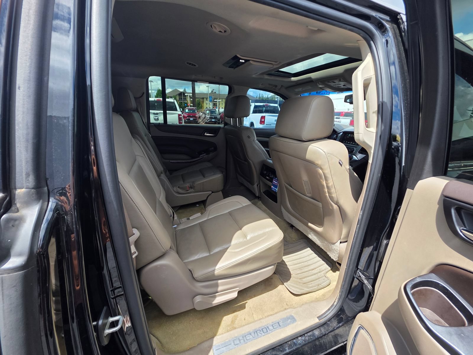 Used 2016 Chevrolet Suburban LTZ AWD/4WD image 14