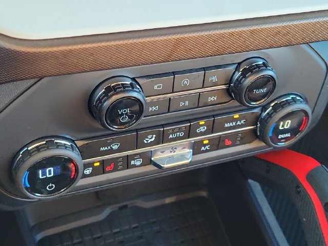 Certified 2024 Ford Bronco Heritage Edition AWD/4WD image 21