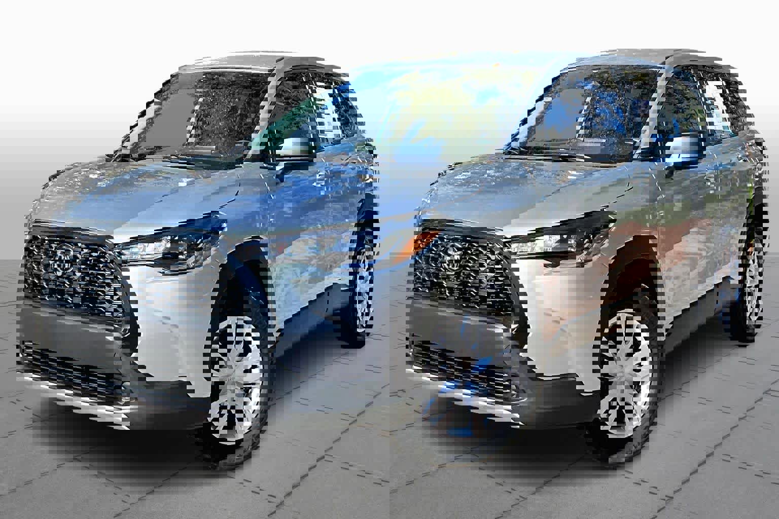 Used 2023 Toyota Corolla Cross L image 1