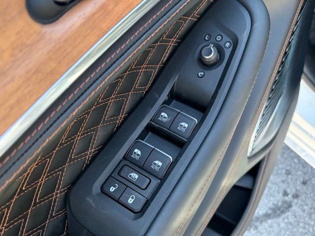 New 2026 Jeep Grand Cherokee L Summit w/ Advanced Protech Group IV AWD/4WD image 14