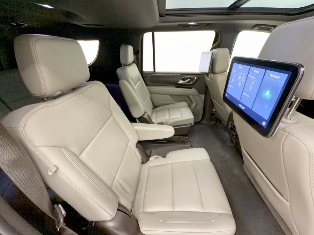 Used 2021 Chevrolet Suburban Z71 w/ Z71 Signature Package AWD/4WD image 29