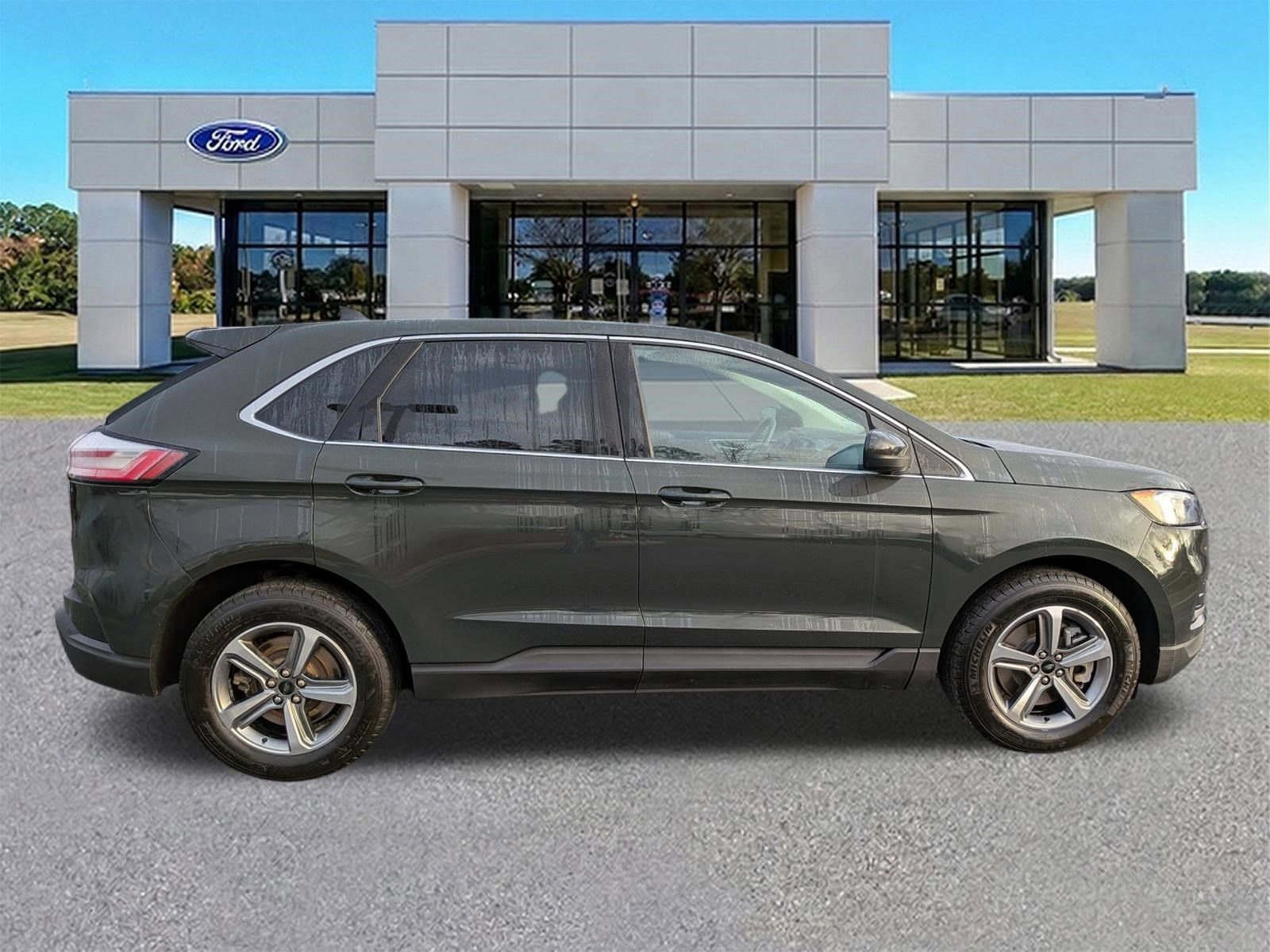Certified 2024 Ford Edge SEL w/ Convenience Package AWD/4WD image 3