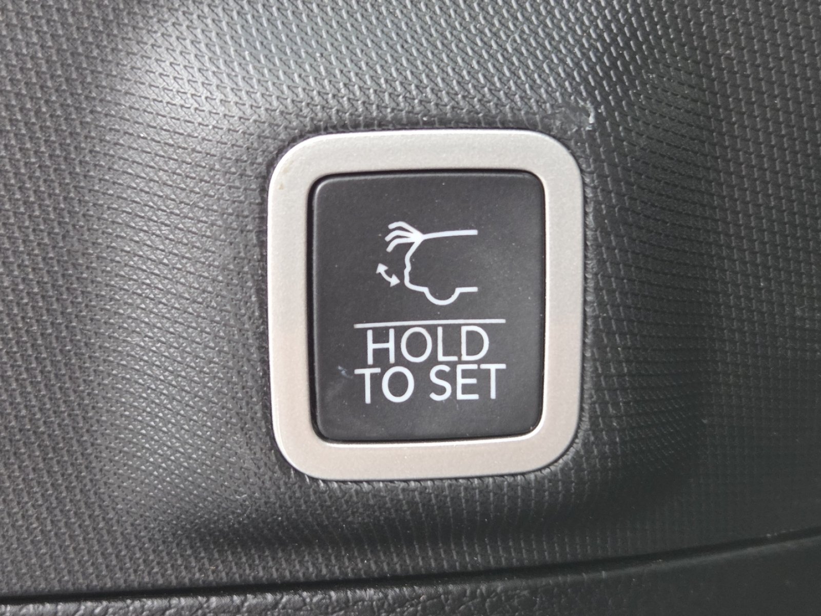 Used 2022 Jeep Grand Cherokee Overland AWD/4WD image 28