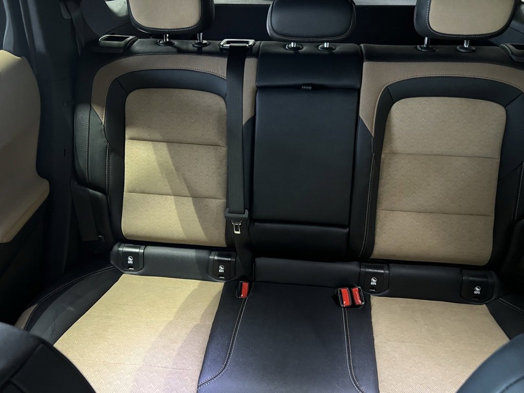 Certified 2025 Chevrolet Equinox ACTIV w/ Safety and Technology Package image 17