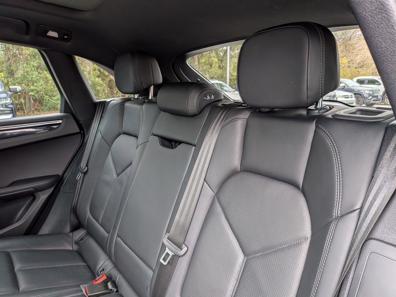 Used 2021 Porsche Macan S image 30