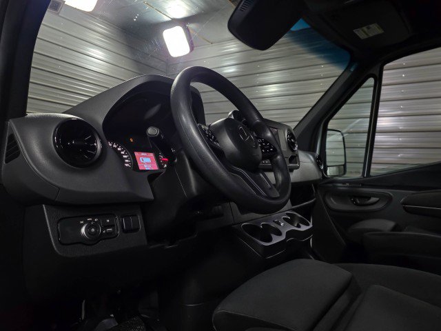 Used 2019 Mercedes-Benz Sprinter 170 image 14