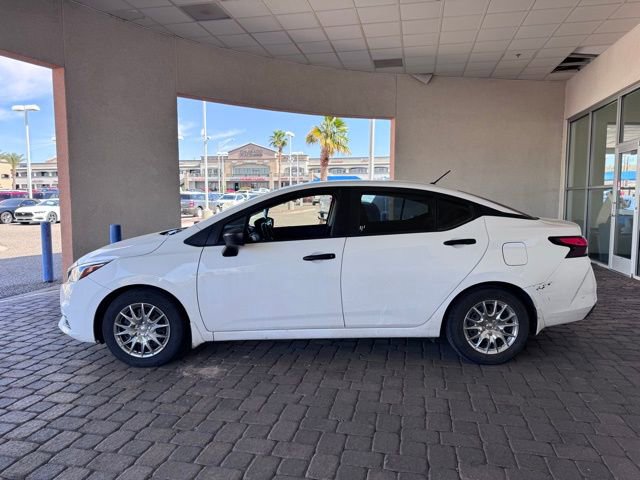 Used 2021 Nissan Versa S image 2