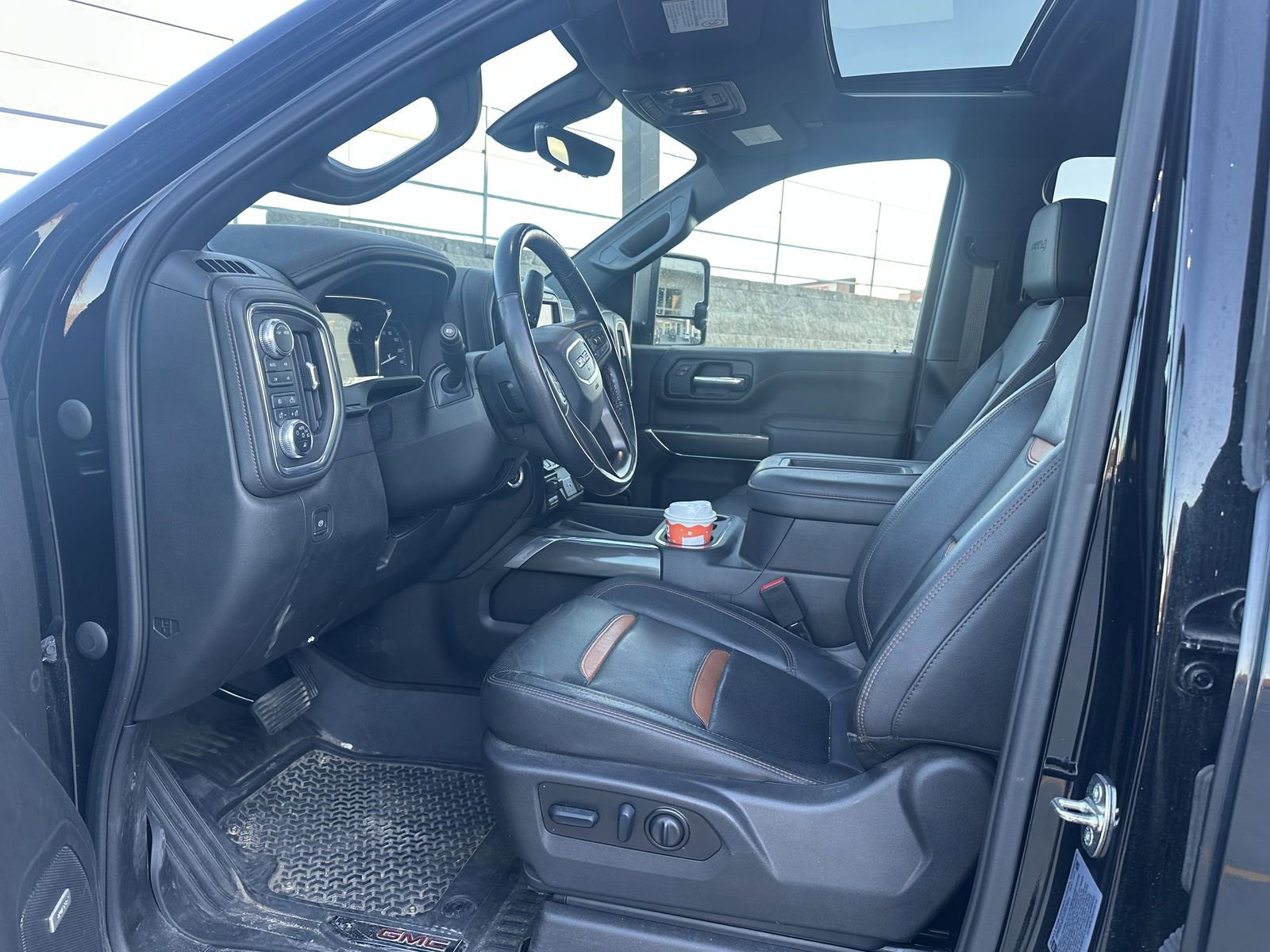 Used 2022 GMC Sierra 2500 AT4 w/ AT4 Premium Plus Package image 5