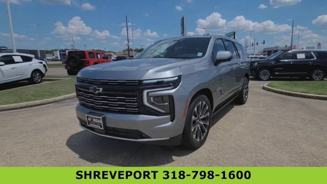Used 2025 Chevrolet Tahoe High Country AWD/4WD image 4