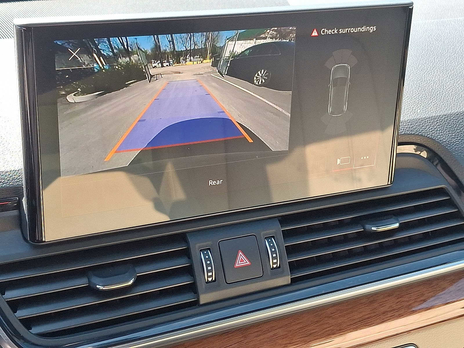 Used 2023 Audi Q5 2.0T Premium w/ Convenience Package image 15