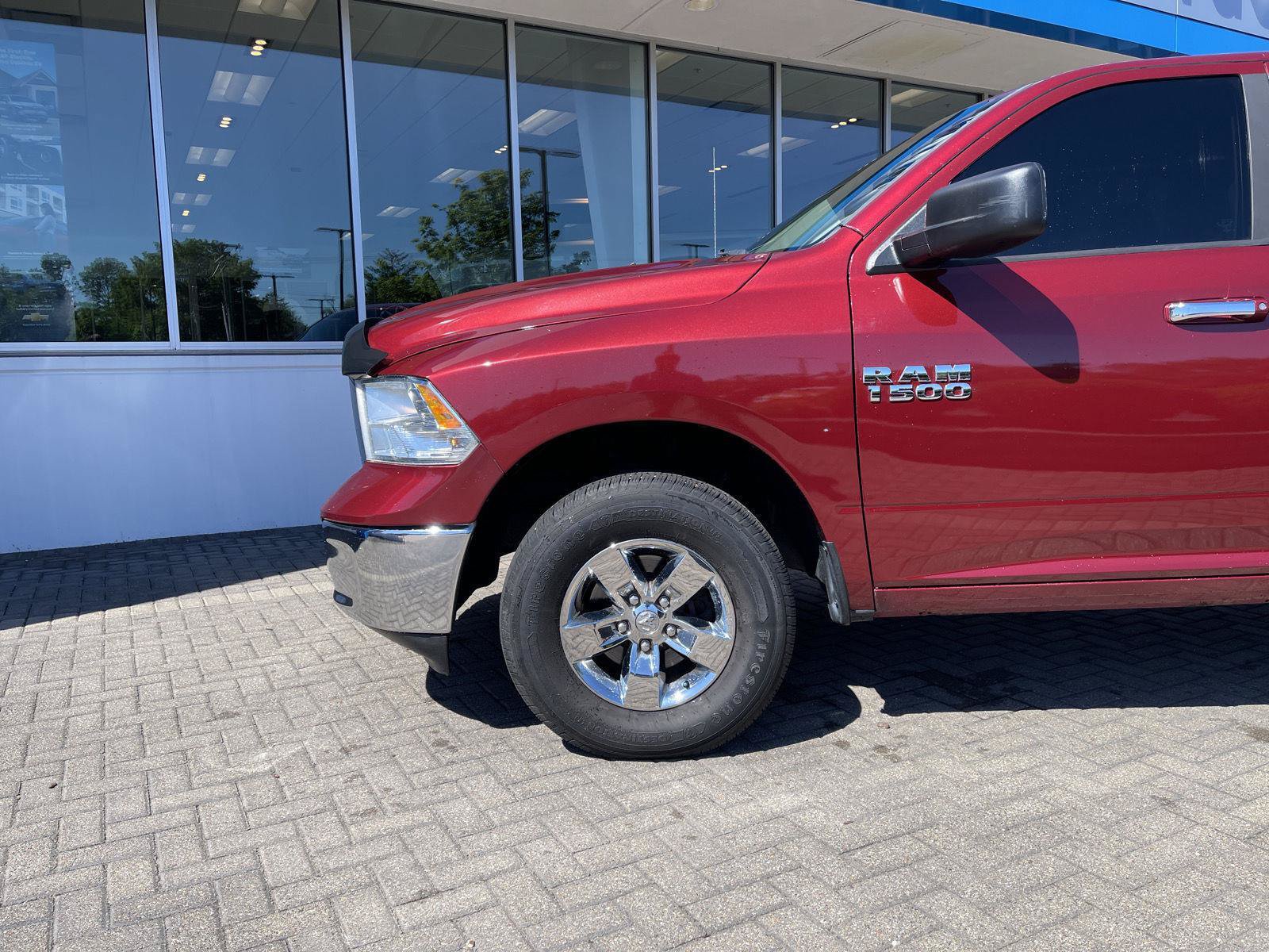 Used 2015 RAM 1500 Classic SLT AWD/4WD image 9