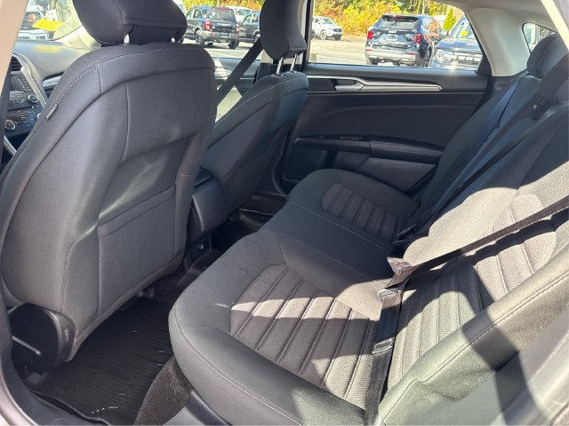 Certified 2017 Ford Fusion SE FWD image 13