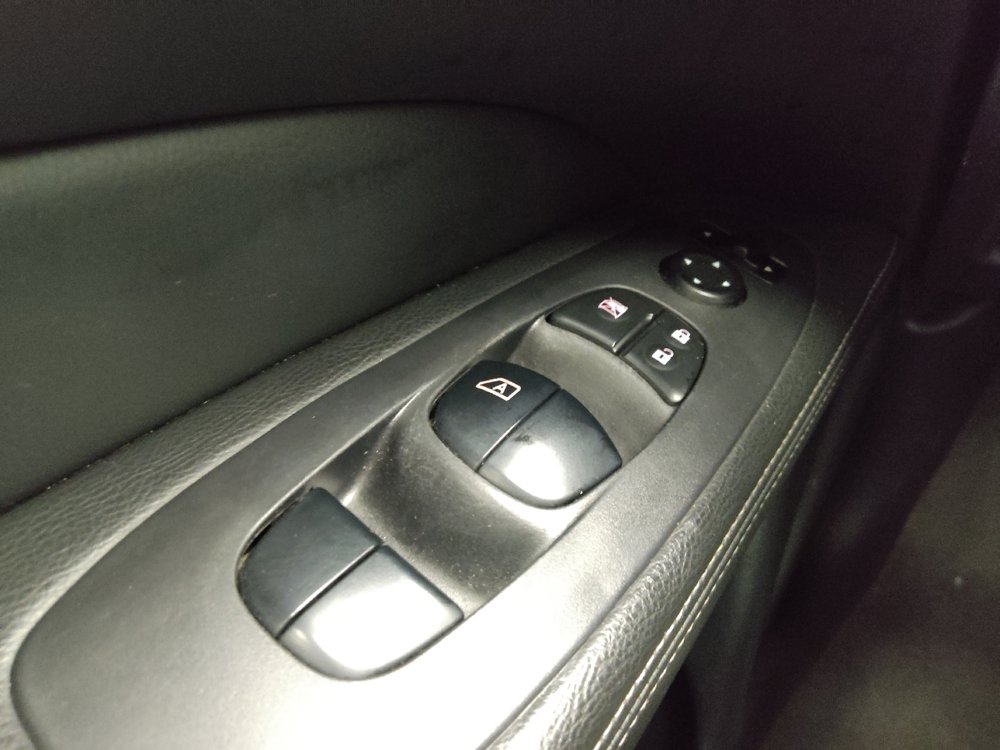 Used 2019 Nissan Pathfinder S AWD/4WD image 27
