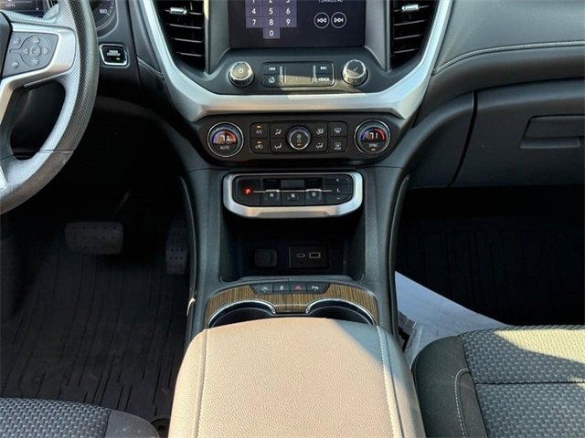 Used 2023 GMC Acadia SLE w/ Driver Convenience Package image 17