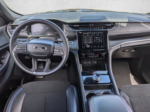 Used 2024 Jeep Grand Cherokee Altitude AWD/4WD image 21