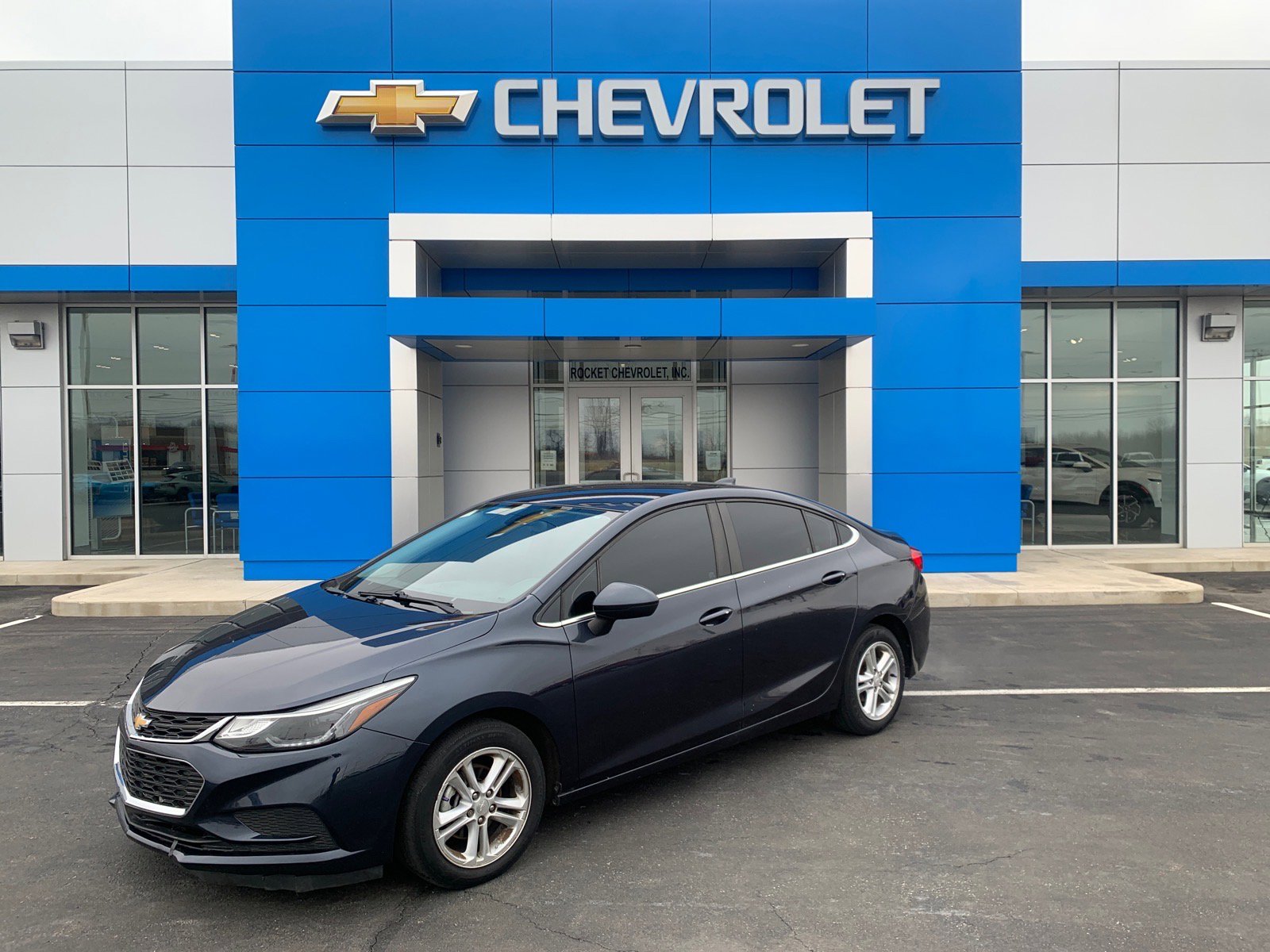 Used 2016 Chevrolet Cruze LT w/ Convenience Package FWD image 1