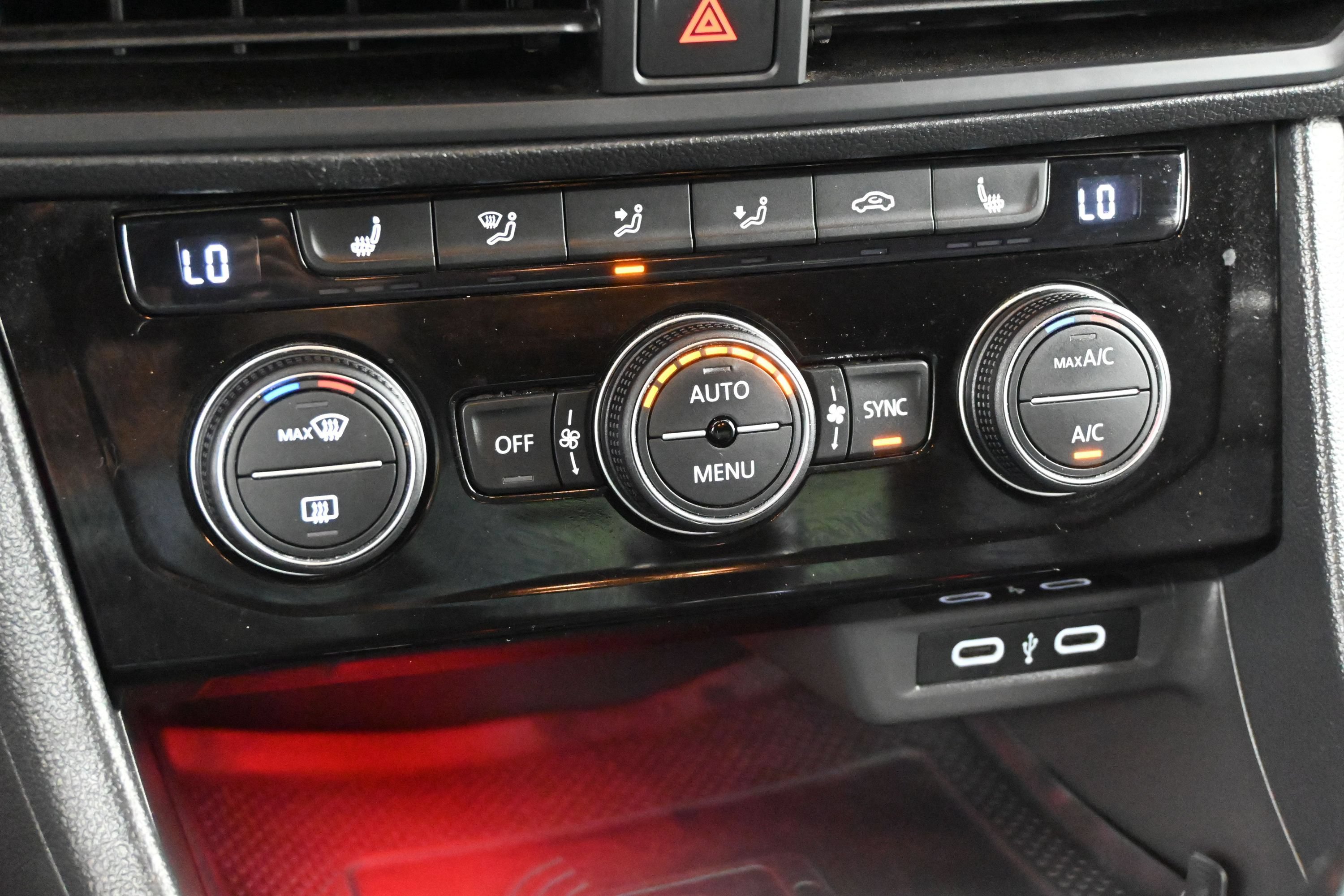 Used 2023 Volkswagen Jetta GLI Autobahn w/ GLI Black Package FWD image 19