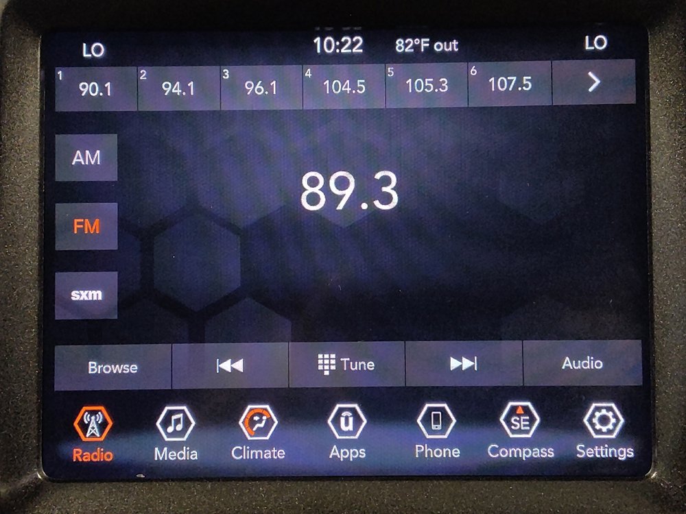 Used 2020 Jeep Cherokee Trailhawk image 25