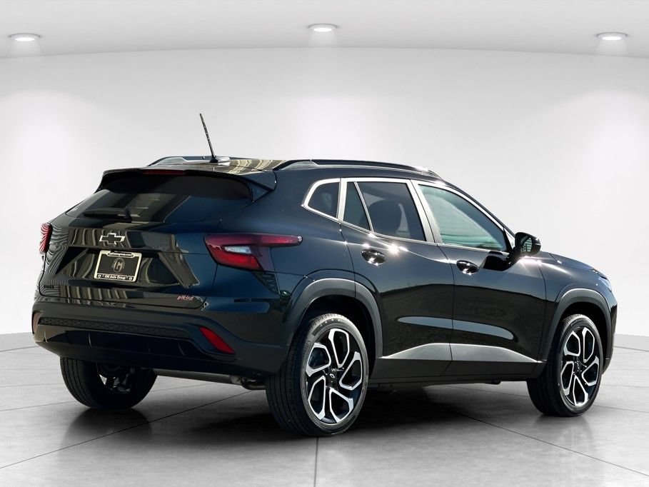 New 2026 Chevrolet Trax RS w/ Sunroof Package FWD image 6