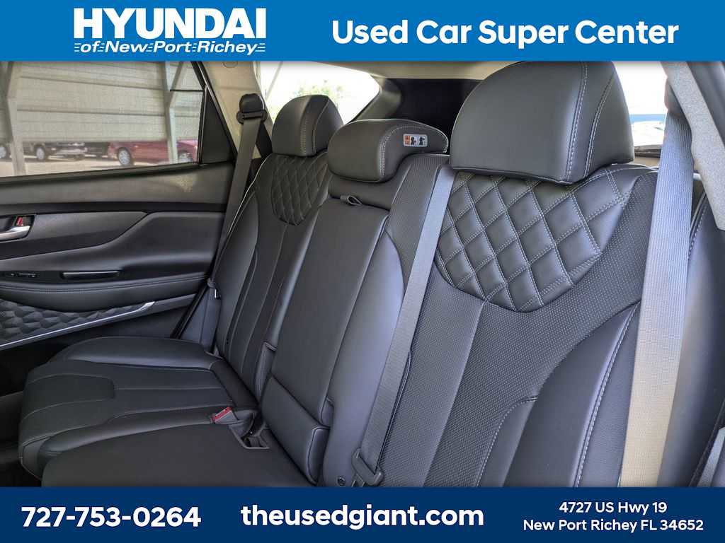 Used 2022 Hyundai Santa Fe Limited AWD/4WD image 16