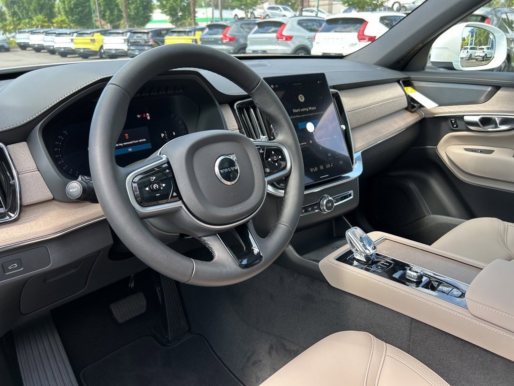 New 2026 Volvo XC90 B6 Plus w/ Protection Package Premier image 7