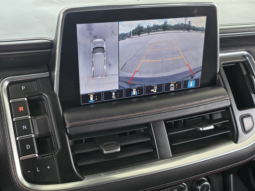 Used 2021 Chevrolet Tahoe RST w/ Luxury Package AWD/4WD image 15