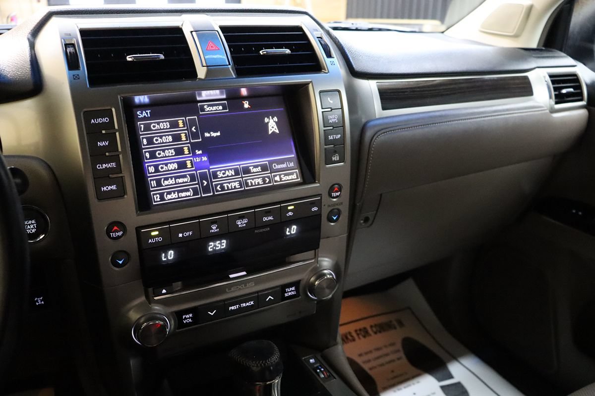 Used 2017 Lexus GX 460 w/ Navigation Package AWD/4WD image 47