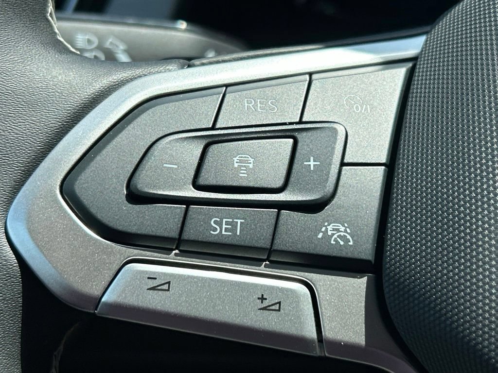 New 2026 Volkswagen Atlas Cross Sport SE FWD image 28