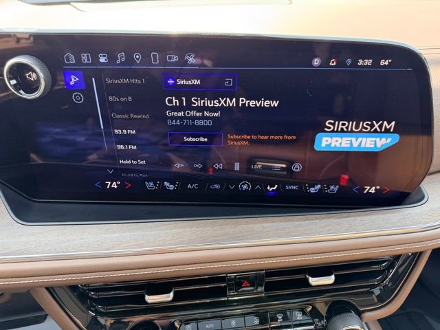 Used 2025 Chevrolet Suburban High Country image 27