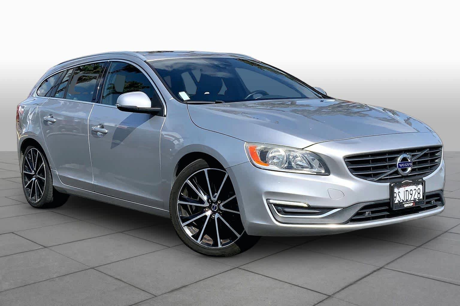 Used 2016 Volvo V60 T5 Premier w/ Convenience Package video 2