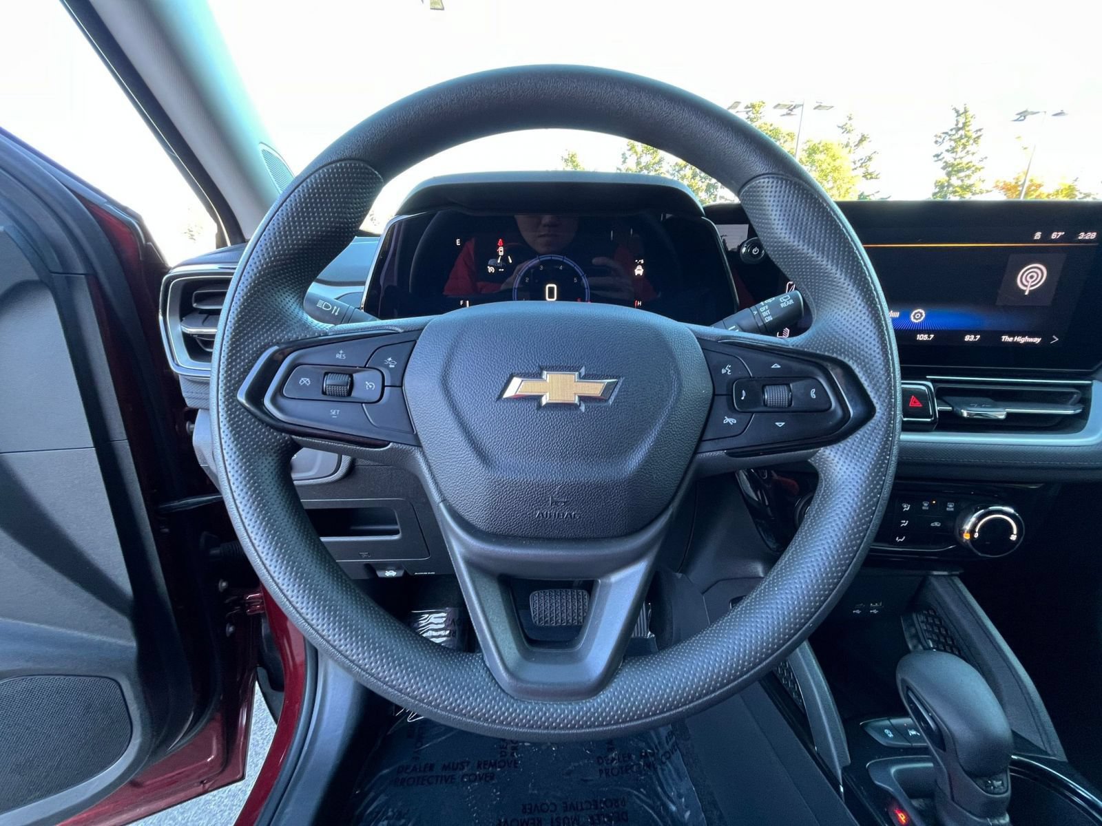 Used 2025 Chevrolet TrailBlazer LT AWD/4WD image 28