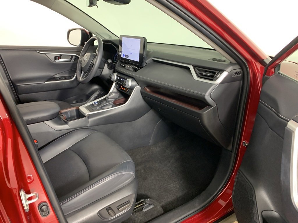 Used 2023 Toyota RAV4 Limited image 42