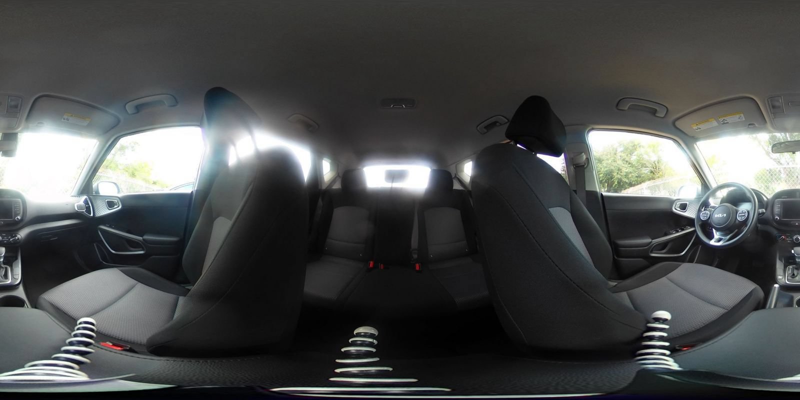 Used 2025 Kia Soul LX w/ LX Technology Package FWD image 40