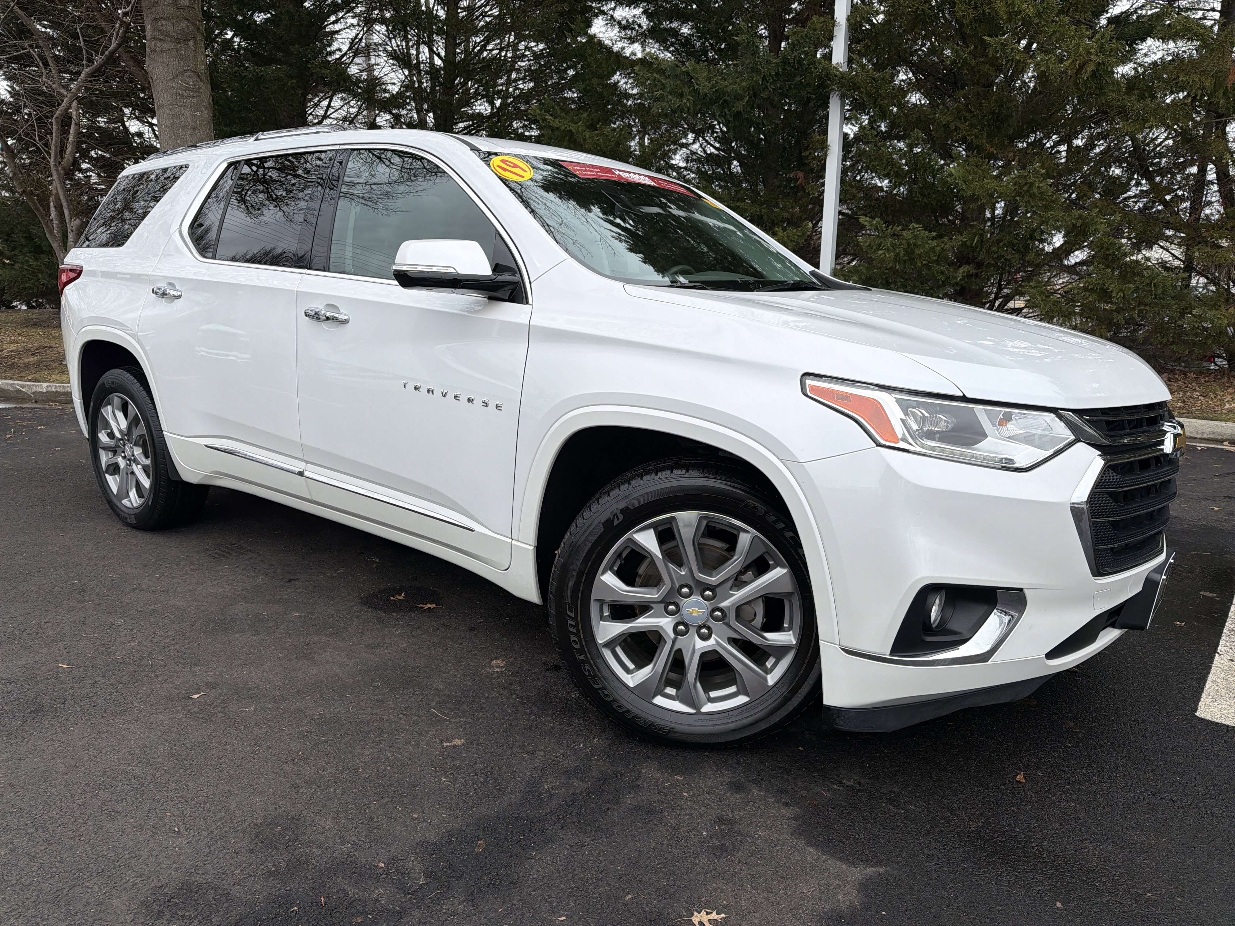 Used 2019 Chevrolet Traverse Premier image 2