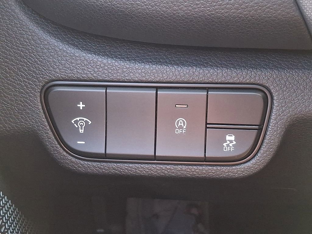 Certified 2025 Kia Seltos LX AWD/4WD image 24