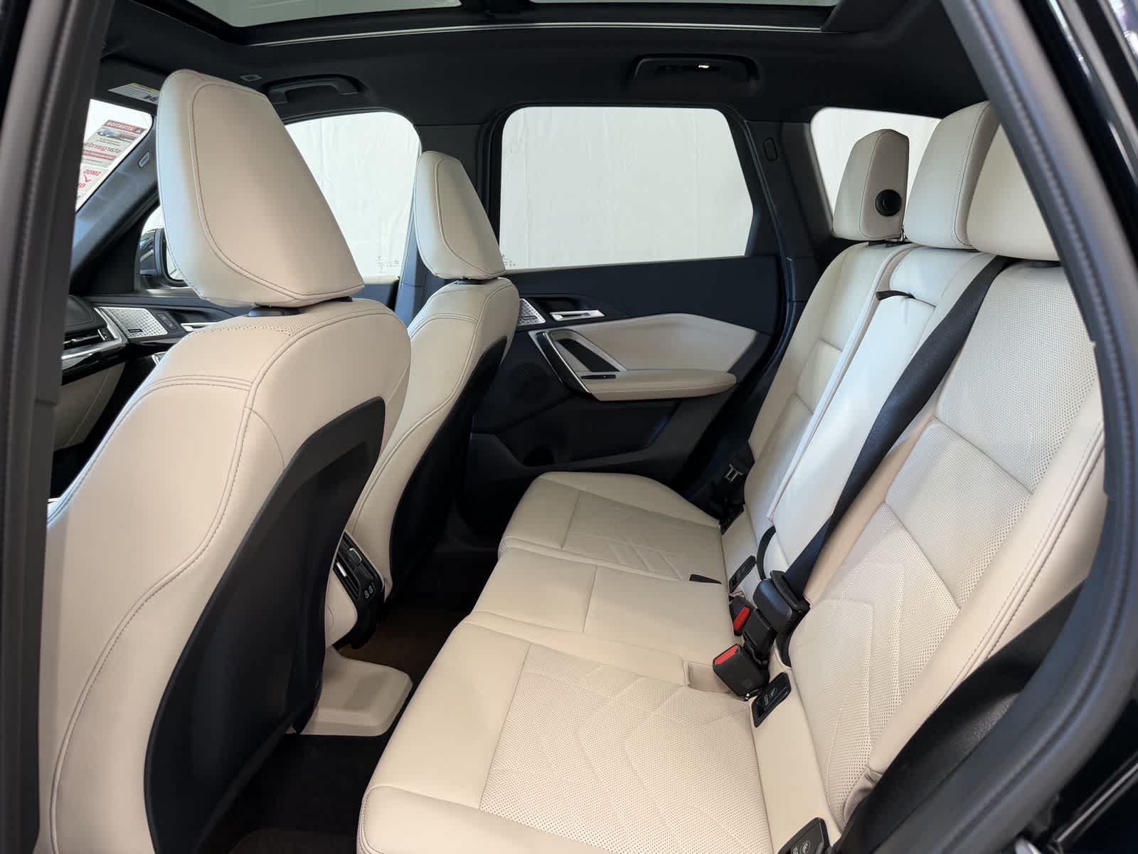 Used 2025 BMW X1 xDrive28i w/ Premium Package AWD/4WD image 11