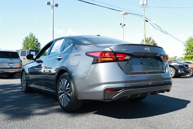 Used 2024 Nissan Altima 2.5 SV FWD image 8