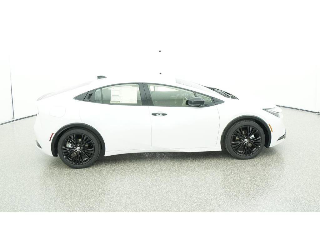 Used 2026 Toyota Prius Plug-In Hybrid FWD image 11
