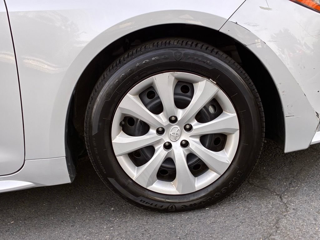 Used 2024 Toyota Corolla LE FWD image 43
