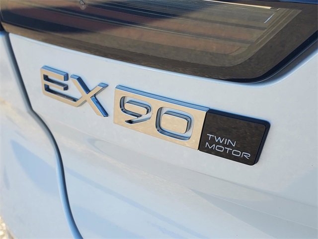 New 2025 Volvo EX90 Ultra w/ Protection Package Premier image 8