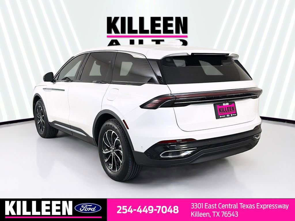 Used 2024 Lincoln Nautilus Premier image 6