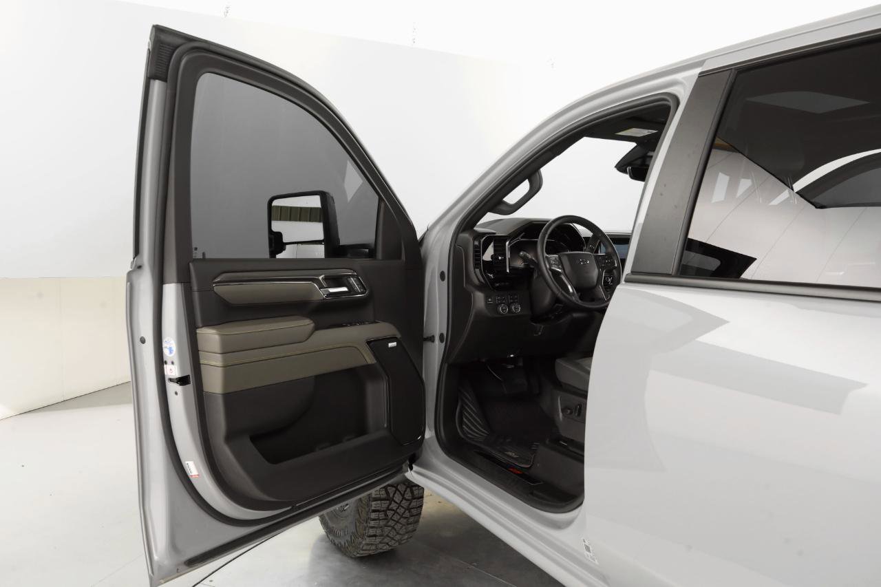 Used 2024 Chevrolet Silverado 2500 ZR2 w/ ZR2 Bison Edition AWD/4WD image 12