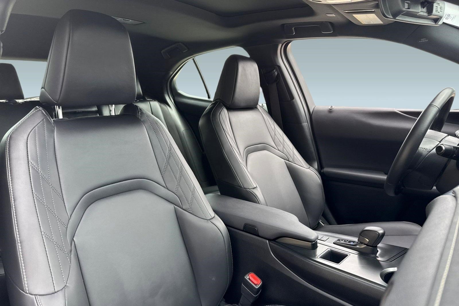 Certified 2025 Lexus UX 300h FWD w/ Accessory Package (Z2) image 30