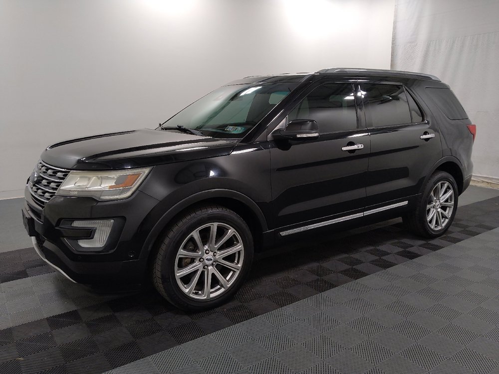 Used 2017 Ford Explorer Limited w/ Equipment Group 301A AWD/4WD image 2