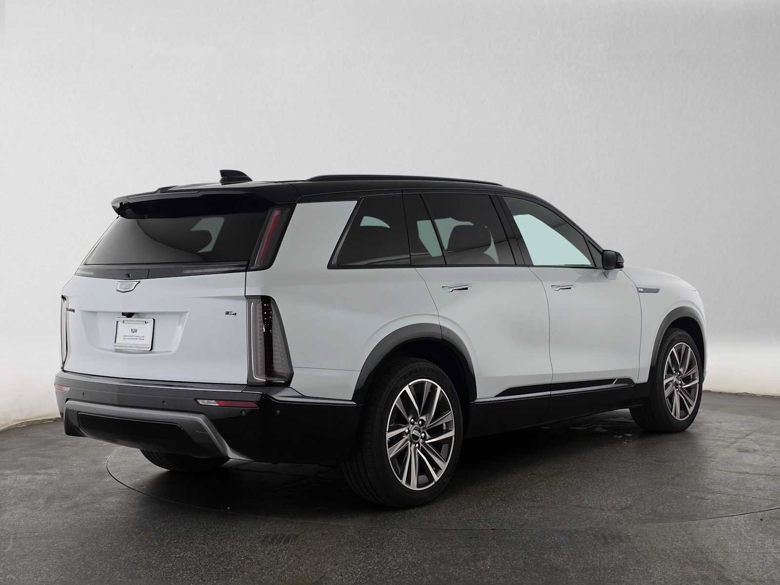 New 2027 Cadillac Vistiq Sport w/ LPO, Floor Liner Package AWD/4WD image 3