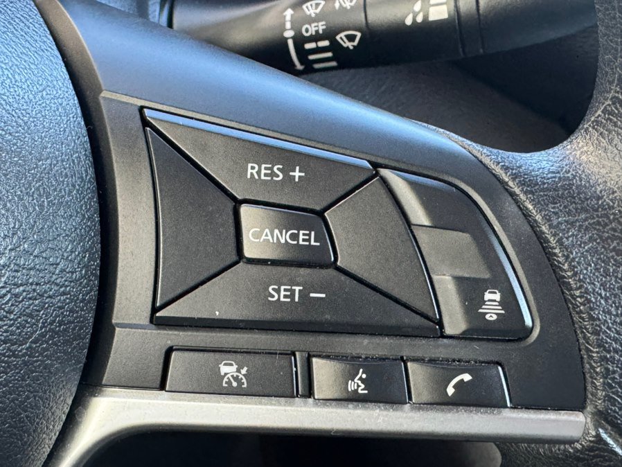 Used 2024 Nissan Sentra SV FWD image 16