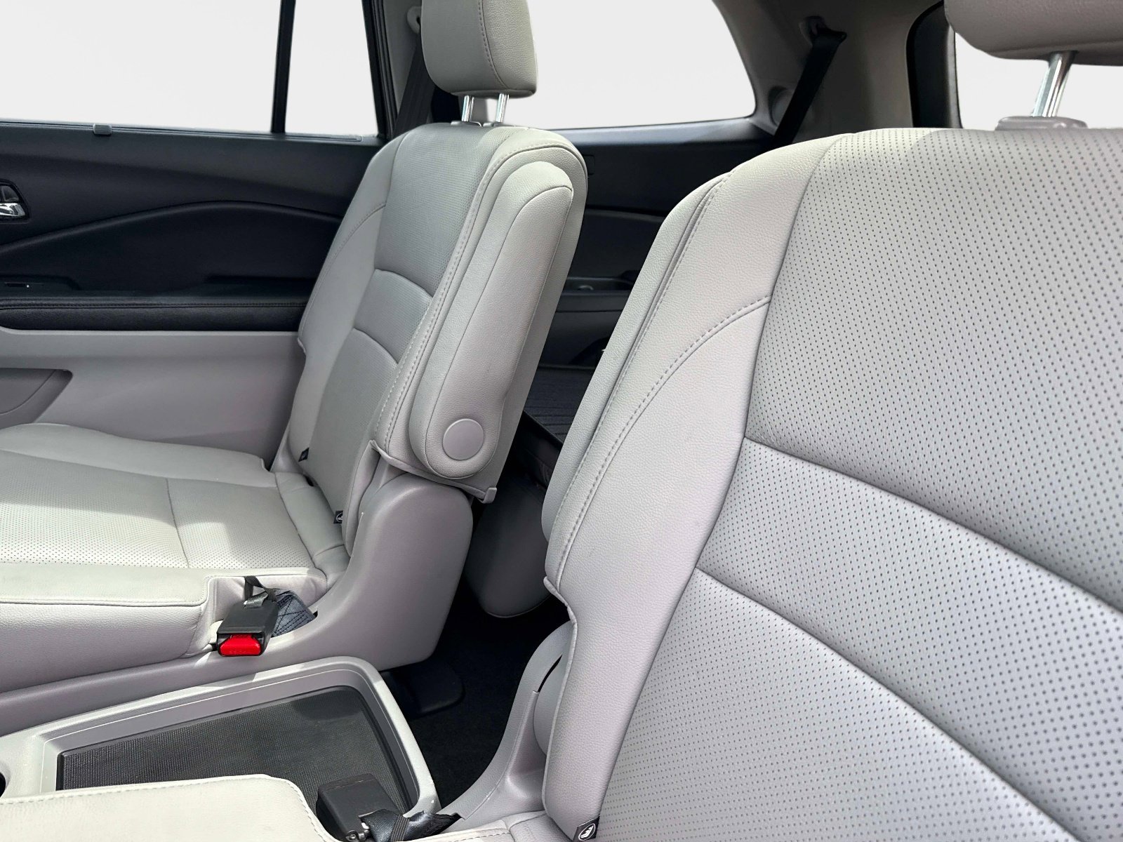 Used 2018 Honda Pilot Elite image 13