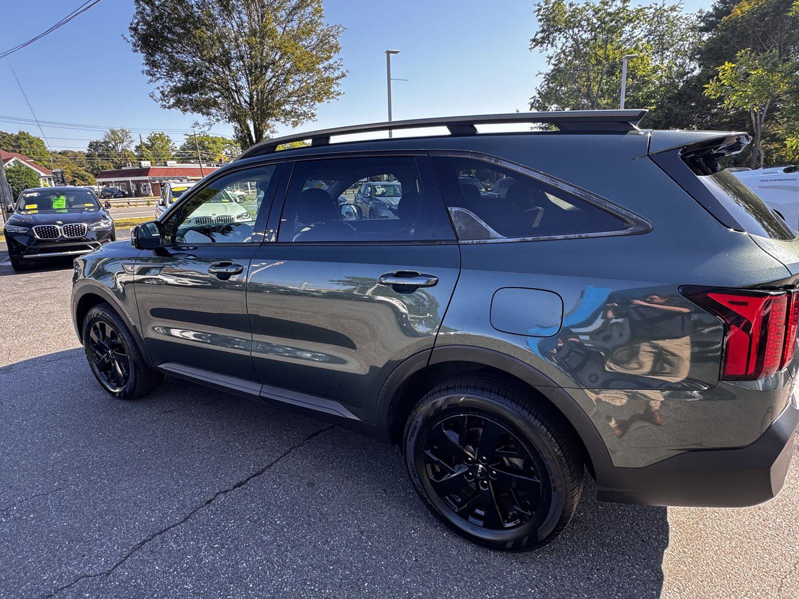 Used 2023 Kia Sorento S w/ Panoramic Sunroof Package AWD/4WD image 5
