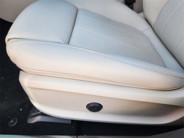 Certified 2026 Mercedes-Benz CLA 250 4MATIC image 9