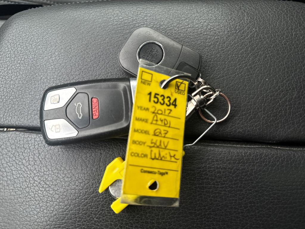 Used 2017 Audi Q7 3.0T Premium image 31